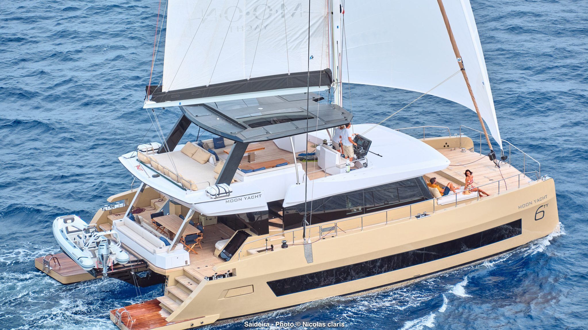 Pro - underway, logo, close up